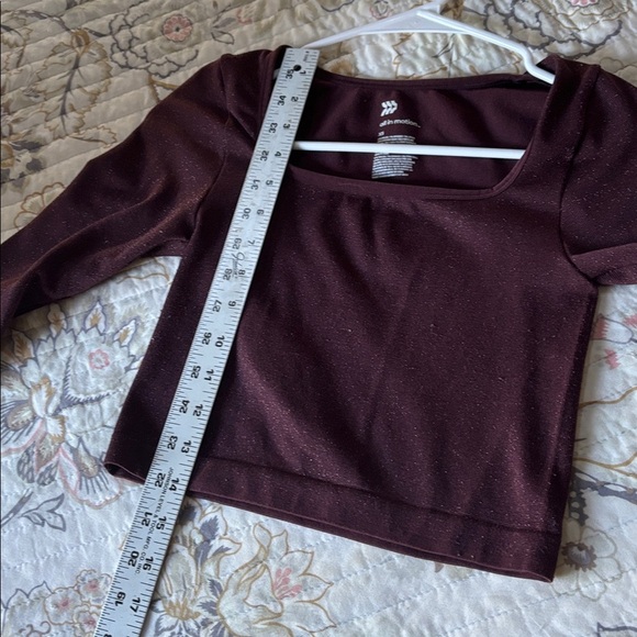 All in Motion Burgundy Long Sleeve Crop Top - Picture 6 of 6
